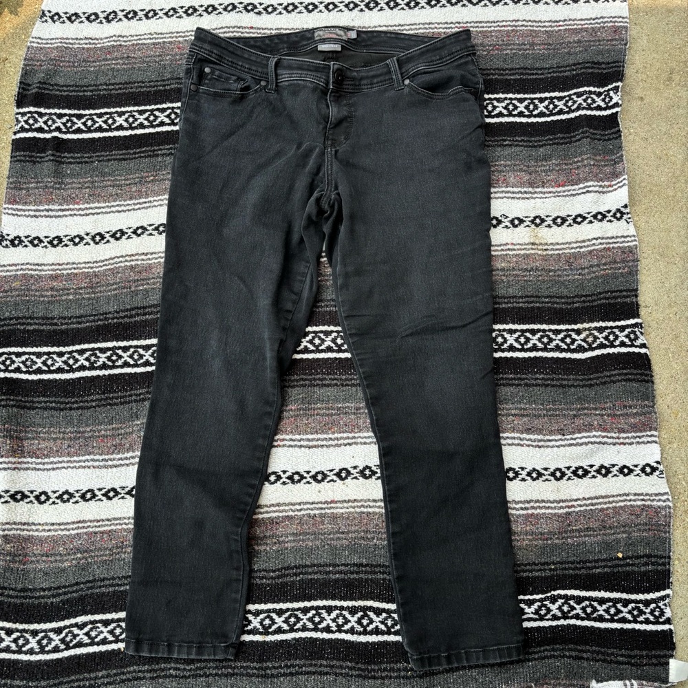 TORRID BLACK LUXE SKINNY SATEEN STRETCH JEANS SIZE 16 REGULAR